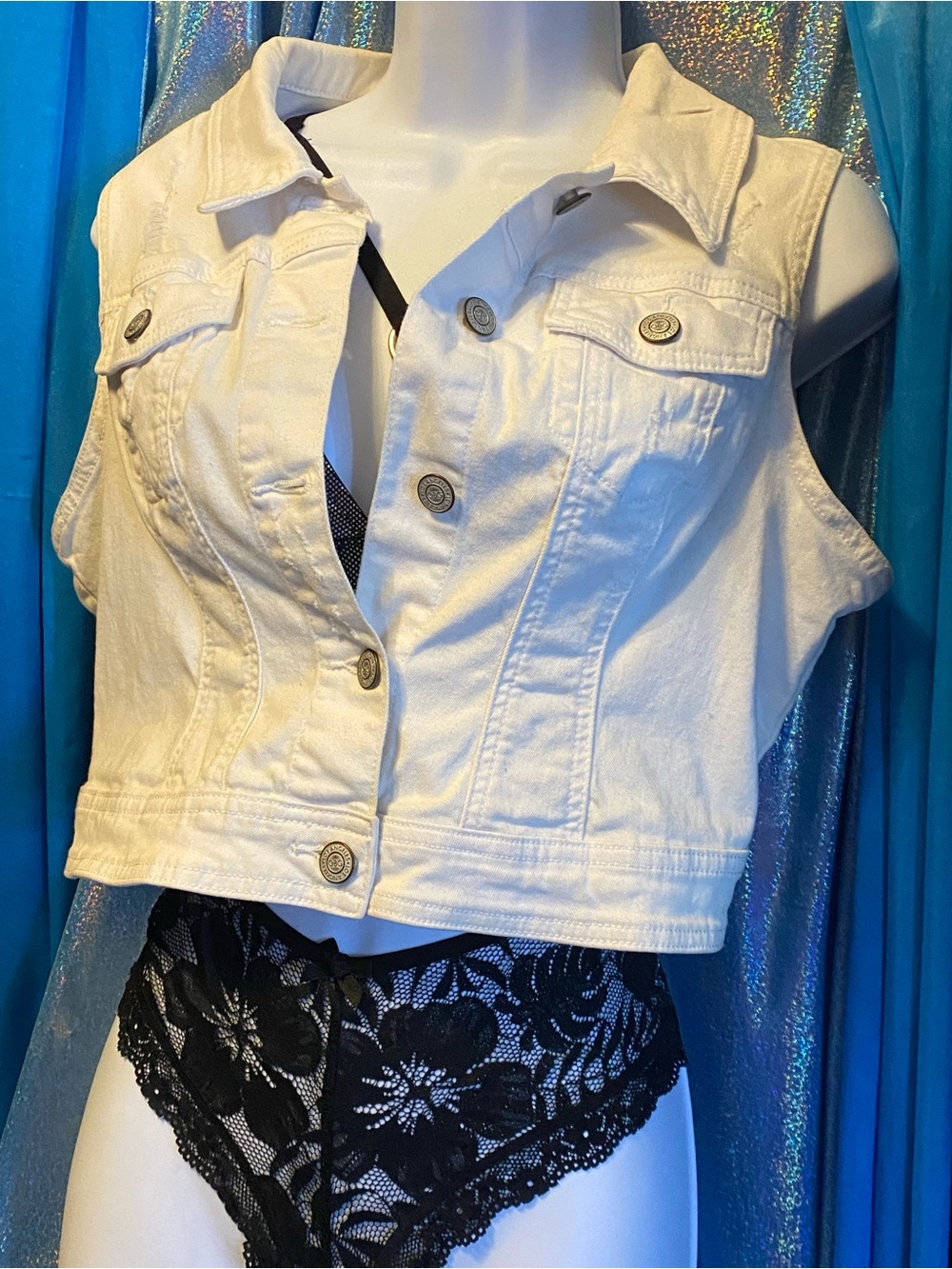 GBG Los Angeles by Guess White Denim Cropped Vest, Sz Medium